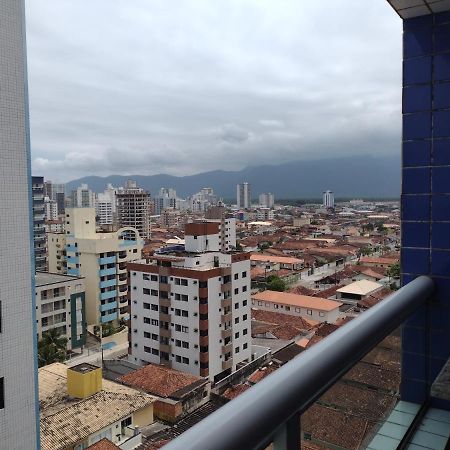 Belo Apartamento Com Vistas Para O Mar - Pe Na Areia - Churrasqueira Na Varanda ปรายากรันเด ภายนอก รูปภาพ