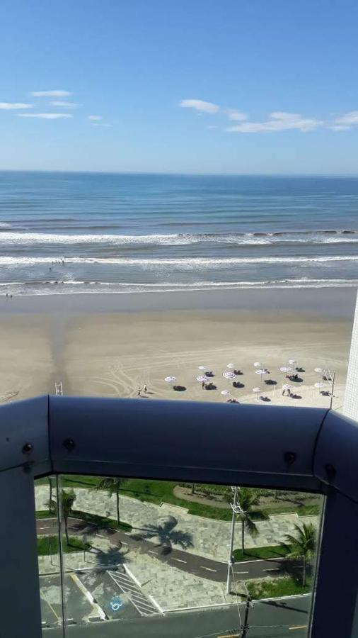 Belo Apartamento Com Vistas Para O Mar - Pe Na Areia - Churrasqueira Na Varanda ปรายากรันเด ภายนอก รูปภาพ