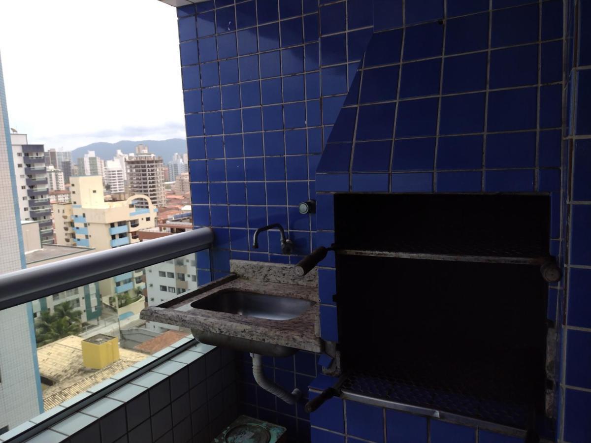 Belo Apartamento Com Vistas Para O Mar - Pe Na Areia - Churrasqueira Na Varanda ปรายากรันเด ภายนอก รูปภาพ