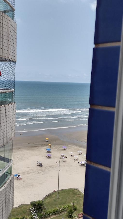 Belo Apartamento Com Vistas Para O Mar - Pe Na Areia - Churrasqueira Na Varanda ปรายากรันเด ภายนอก รูปภาพ