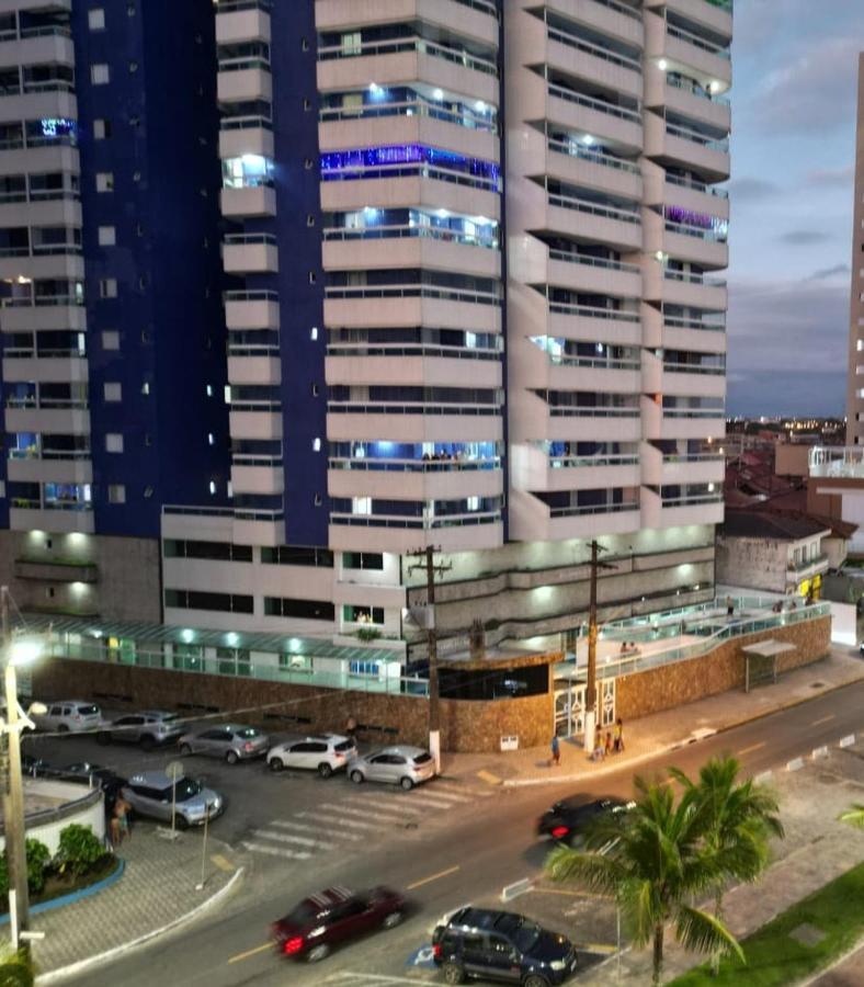 Belo Apartamento Com Vistas Para O Mar - Pe Na Areia - Churrasqueira Na Varanda ปรายากรันเด ภายนอก รูปภาพ