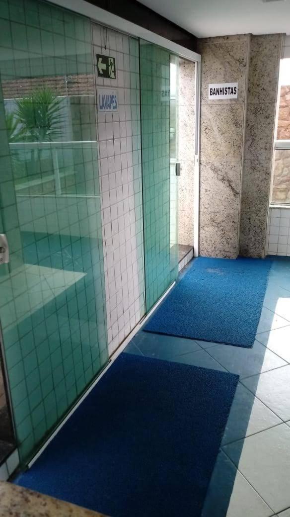 Belo Apartamento Com Vistas Para O Mar - Pe Na Areia - Churrasqueira Na Varanda ปรายากรันเด ภายนอก รูปภาพ